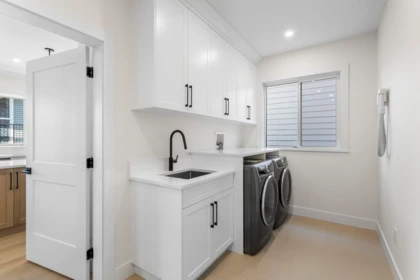 Powder Room Photo of 20619 123 Avenue, Maple Ridge, BC