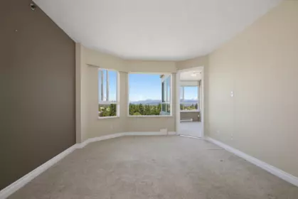 Hallway Photo of 1602 3150 Gladwin Road, Abbotsford, BC