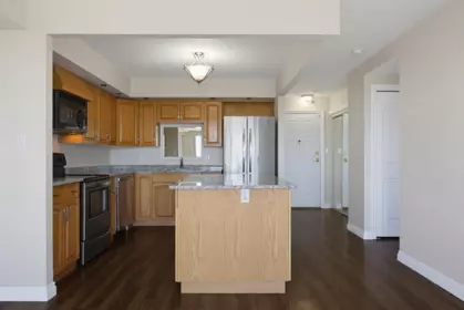 Kitchen Photo of 1602 3150 Gladwin Road, Abbotsford, BC