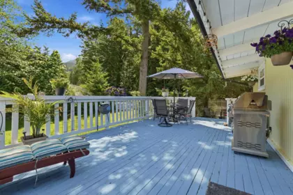 Kitchen Island Photo of 868 Upper Crescent, Britannia Beach, BC