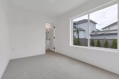Hallway Photo of 22 30501 Robin Drive, Abbotsford, BC
