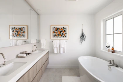 Guest Bathroom Photo of 6429 Harrow Avenue, Tsawwassen, BC