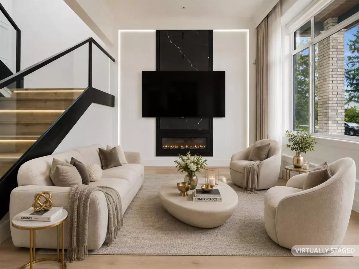 Family Room Photo of 10116 172a Street, Surrey, BC