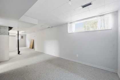 Walk-In Closet Photo of 31806 Carlsrue Avenue, Abbotsford, BC
