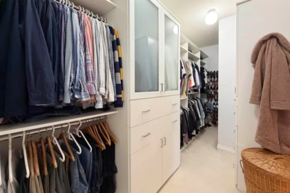 Guest Bathroom Photo of 18055 98 Avenue, Surrey, BC