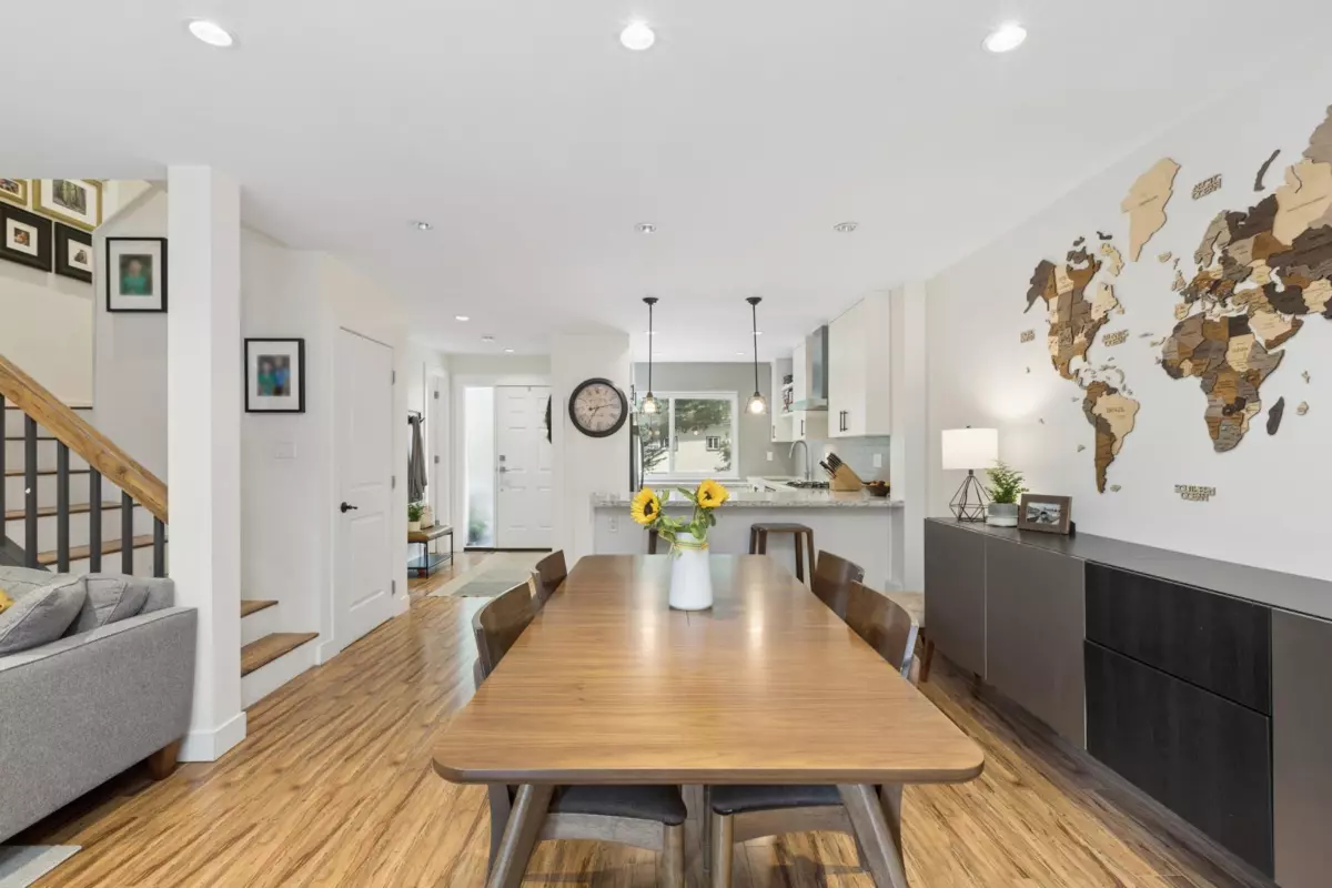 Dining Area Photo of 4715 Hoskins Road, North Vancouver, BC