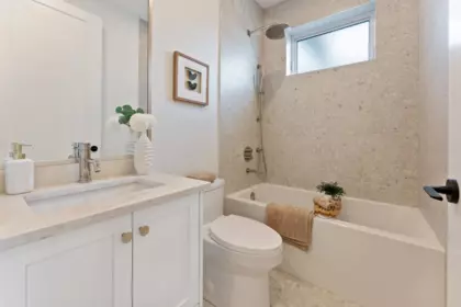 Laundry Room Photo of 2578 E 4th Avenue, Vancouver, BC