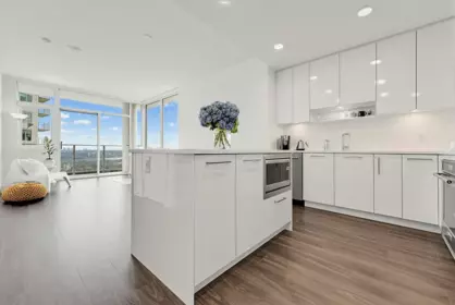 Breakfast Nook Photo of 2107 518 Clarke Road, Coquitlam, BC