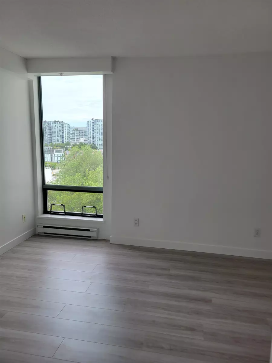 Dining Area Photo of 1202 5911 Alderbridge Way, Richmond, BC