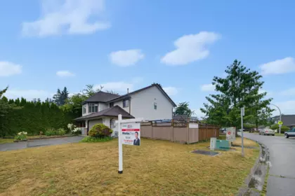 Fitness Center Photo Near 15299 93a Avenue, Surrey, BC