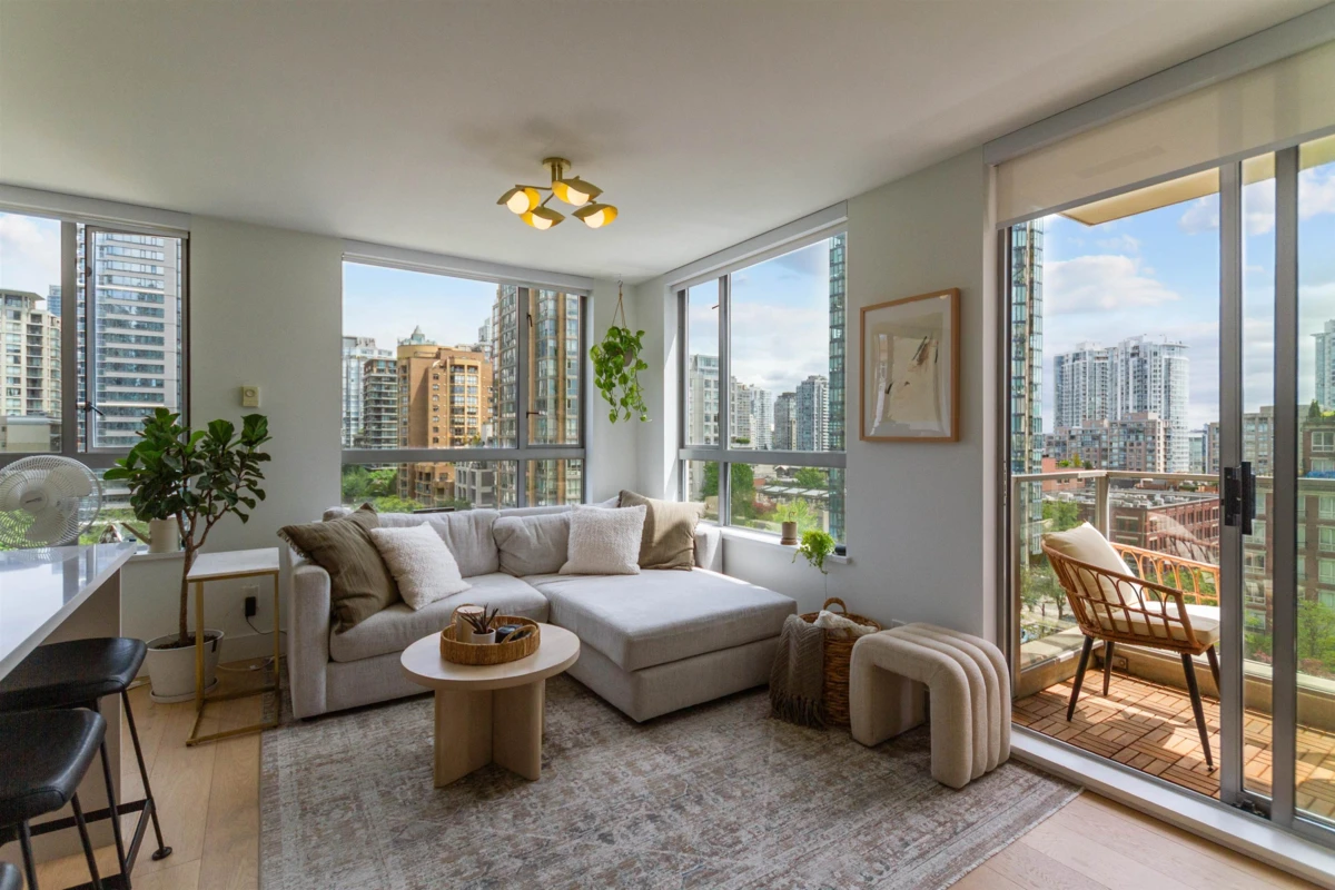 Family Room Photo of 904 1225 Richards Street, Vancouver, BC