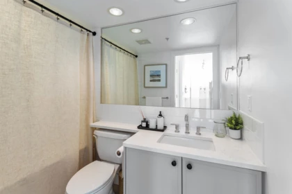 Guest Bathroom Photo of 904 1225 Richards Street, Vancouver, BC