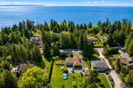 7904 Redrooffs Road, Halfmoon Bay, BC