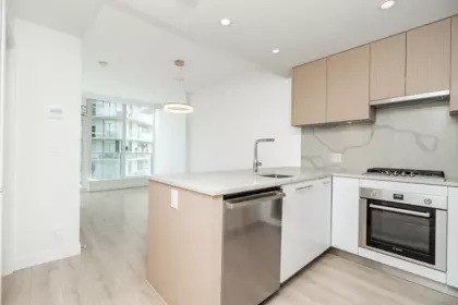 606 567 Clarke Road, Coquitlam, BC, Coquitlam — Apartment/Condo for sale