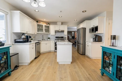 Kitchen Photo of 6739 178b Street, Surrey, BC