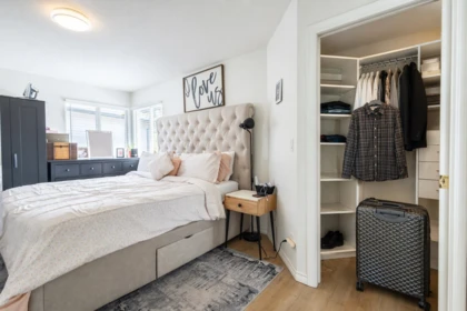 Powder Room Photo of 6739 178b Street, Surrey, BC
