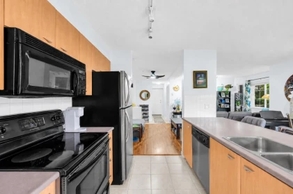 Kitchen Island Photo of 112 14877 100 Avenue, Surrey, BC