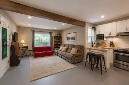 Entry Foyer Photo of 103 5373 Peach Road, Chilliwack, BC