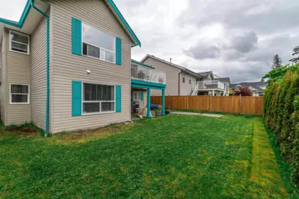 Front Yard Photo of 103 5373 Peach Road, Chilliwack, BC