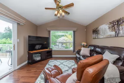 Kitchen Photo of 103 5373 Peach Road, Chilliwack, BC