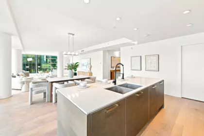 Laundry Room Photo of 802 1409 W Pender Street, Vancouver, BC