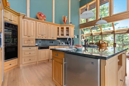 Breakfast Nook Photo of 21377 Thacker Mtn Road, Hope, BC