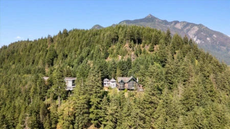 Community Amenities Photo (Clubhouse) of 21377 Thacker Mtn Road, Hope, BC