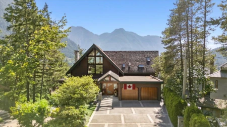 21377 Thacker Mtn Road, Hope, BC, Hope — Single Family Residence for sale