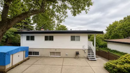 Outdoor Kitchen Photo of 5135 Marine Drive, Burnaby, BC