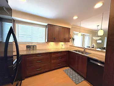 Kitchen Island Photo of 29 1828 Lilac Drive, Surrey, BC