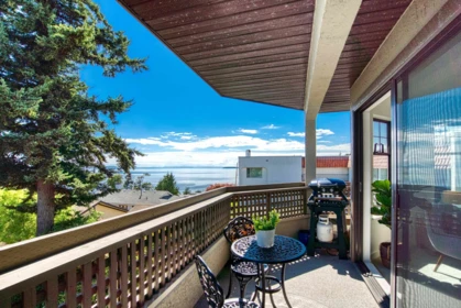 Backyard Photo of 206 15080 Prospect Avenue, White Rock, BC