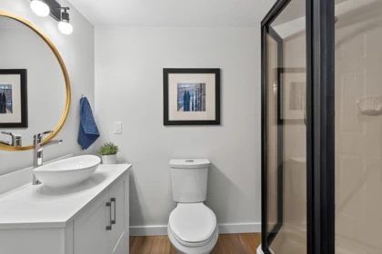 Laundry Room Photo of 206 15080 Prospect Avenue, White Rock, BC