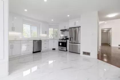 Kitchen Island Photo of 42025 Nikada Drive, Yarrow, BC