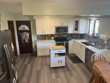 Kitchen Island Photo of 1902 Taylor Street, Port Coquitlam, BC