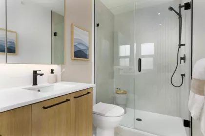 Guest Bathroom Photo of 44 7574 207 Street, Langley, BC