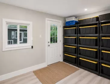 Hot Tub / Spa Photo of 3570 Lonsdale Avenue, North Vancouver, BC