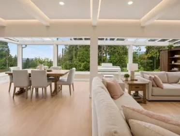 Kitchen Island Photo of 3570 Lonsdale Avenue, North Vancouver, BC