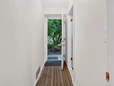 Mudroom Photo of 3570 Lonsdale Avenue, North Vancouver, BC