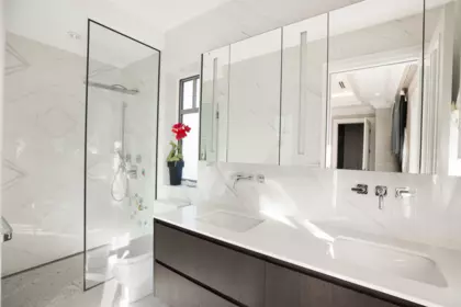 Entry Foyer Photo of 1239 W 40th Avenue, Vancouver, BC