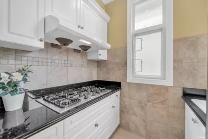 Powder Room Photo of 2498 W 22nd Avenue, Vancouver, BC