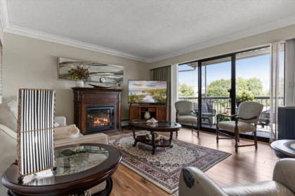 Breakfast Nook Photo of 303 9425 Nowell Street, Chilliwack, BC
