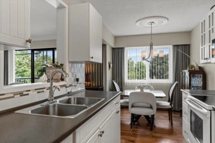 Kitchen Photo of 303 9425 Nowell Street, Chilliwack, BC