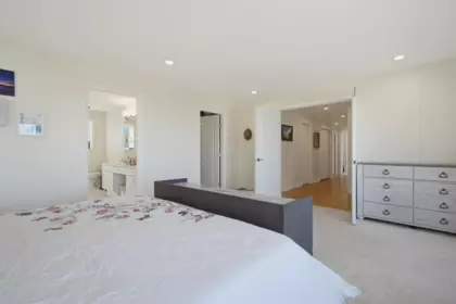 Loft / Bonus Room Photo of 15441 Royal Avenue, White Rock, BC
