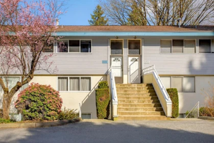 Breakfast Nook Photo of 1051 Cecile Drive, Port Moody, BC