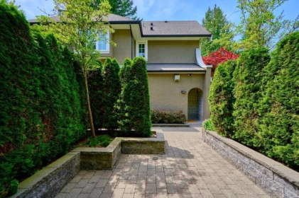 Entry Foyer Photo of 5483 Dunbar Street, Vancouver, BC