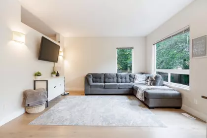 Breakfast Nook Photo of 21215 43 Avenue, Langley, BC