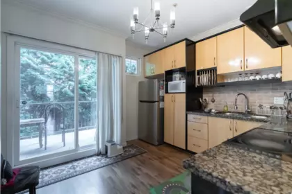 Dining Area Photo of 27 12585 72 Avenue, Surrey, BC