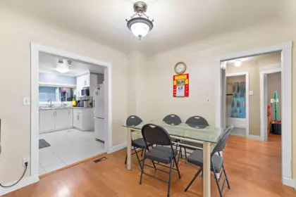 Kitchen Island Photo of 23038 Fraser Highway, Langley, BC