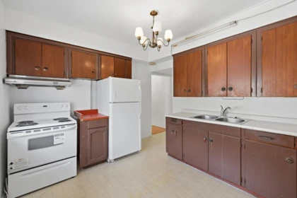 Kitchen Photo of 1016 E 18th Avenue, Vancouver, BC