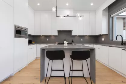 Kitchen Island Photo of 5059 Sherbrooke Street, Vancouver, BC